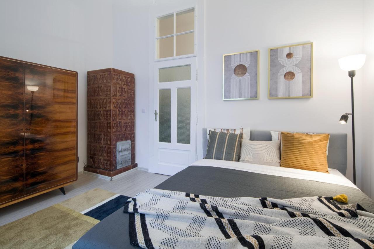 Wawelove Pilsudskiego - 3 Bedroom Apt. With Balcony And Free Parking! Apartmán Krakov
