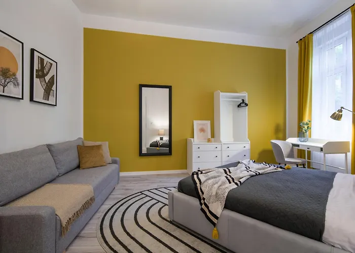 Wawelove Pilsudskiego - 3 Bedroom Apt. With Balcony And Free Parking!